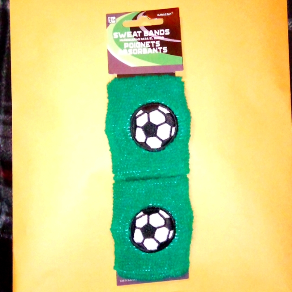 🆕 Green w/ soccer ⚽ ball stitched sweat 💦 bands @(1 pair) Unisex